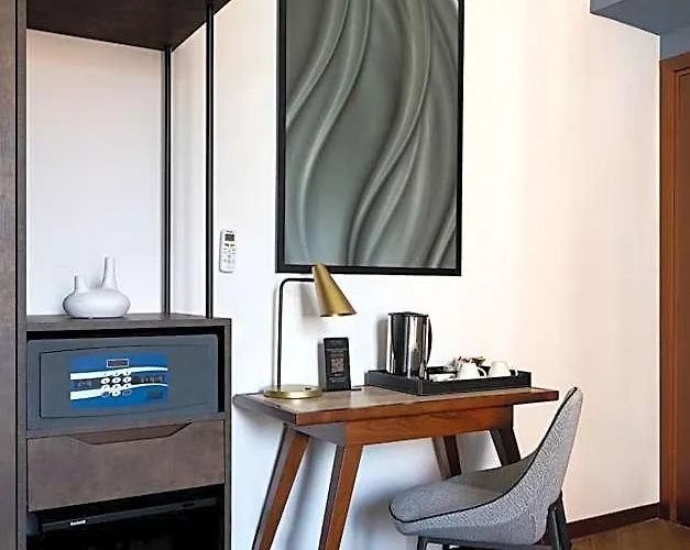 Boutique Piedra Centre רומא