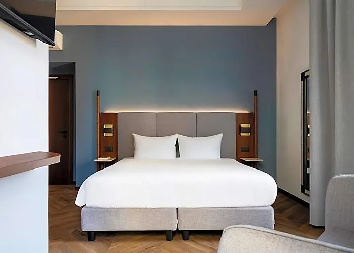 מלון Boutique Piedra Centre 3*